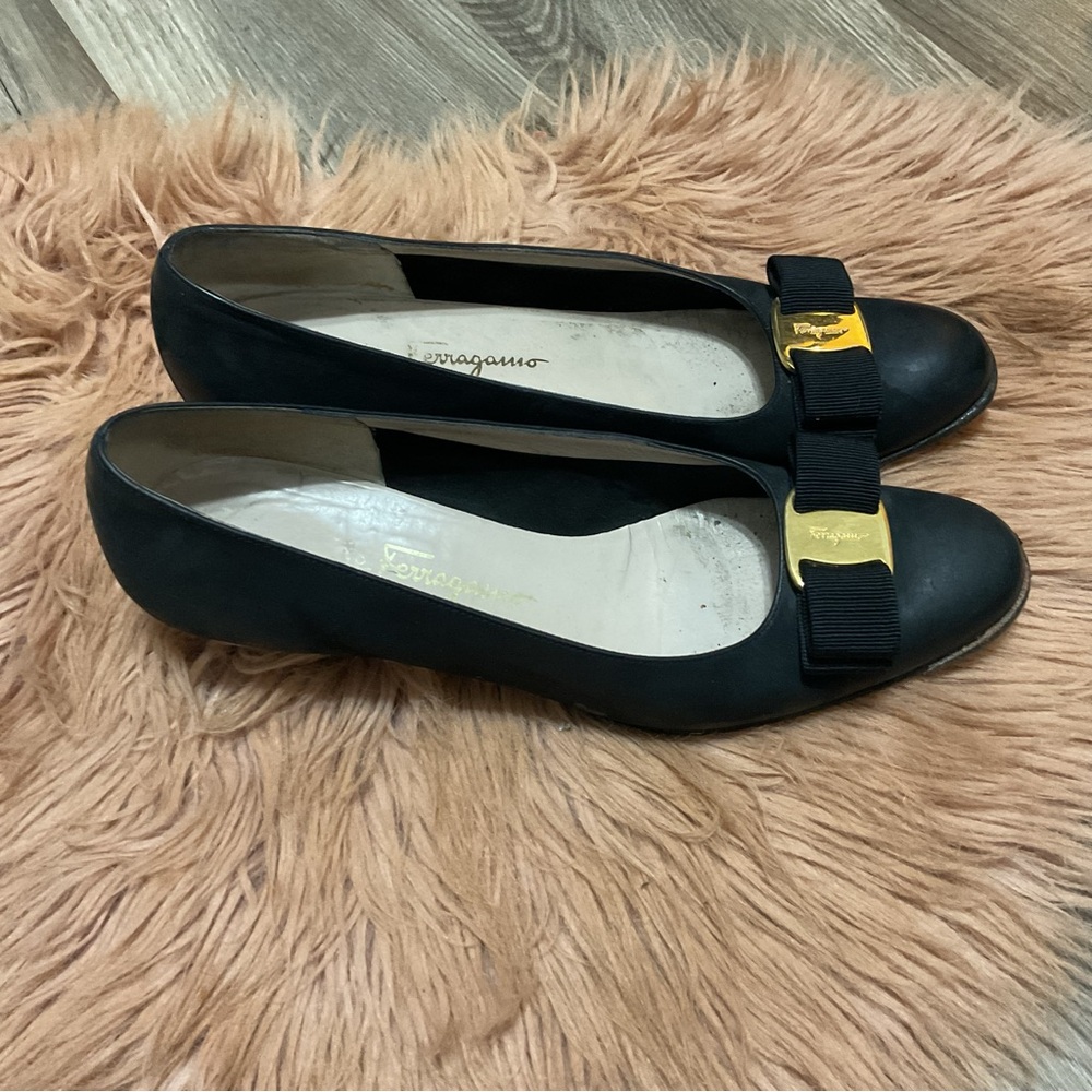 Salvatore Ferragamo Black Heels Size 7 - Picture 4 of 9
